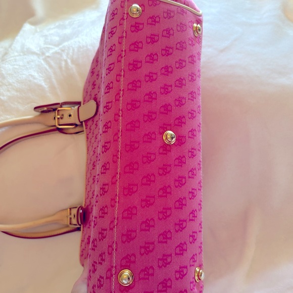 EUC Dooney & Bourke bag & accessories 4pc. set in colors fuchsia & pink π - Picture 6 of 15